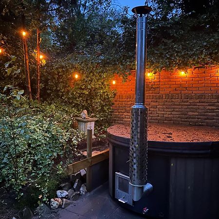 Вилла Bosboerderij De Goudsberg Met Hottub In Tuin Люнтерен Экстерьер фото