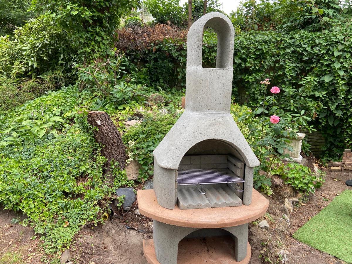 Вилла Bosboerderij De Goudsberg Met Hottub In Tuin Люнтерен Экстерьер фото