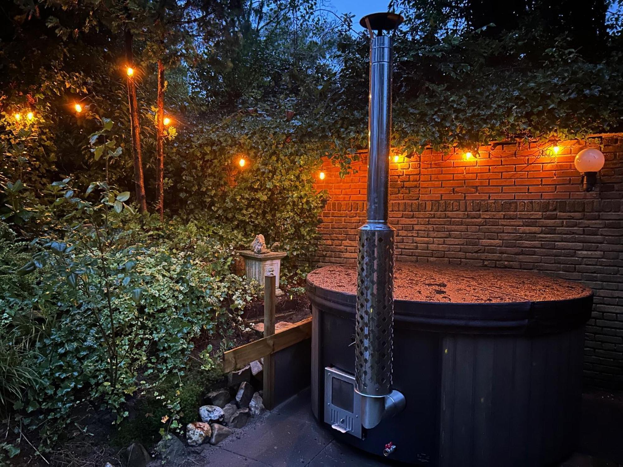 Вилла Bosboerderij De Goudsberg Met Hottub In Tuin Люнтерен Экстерьер фото